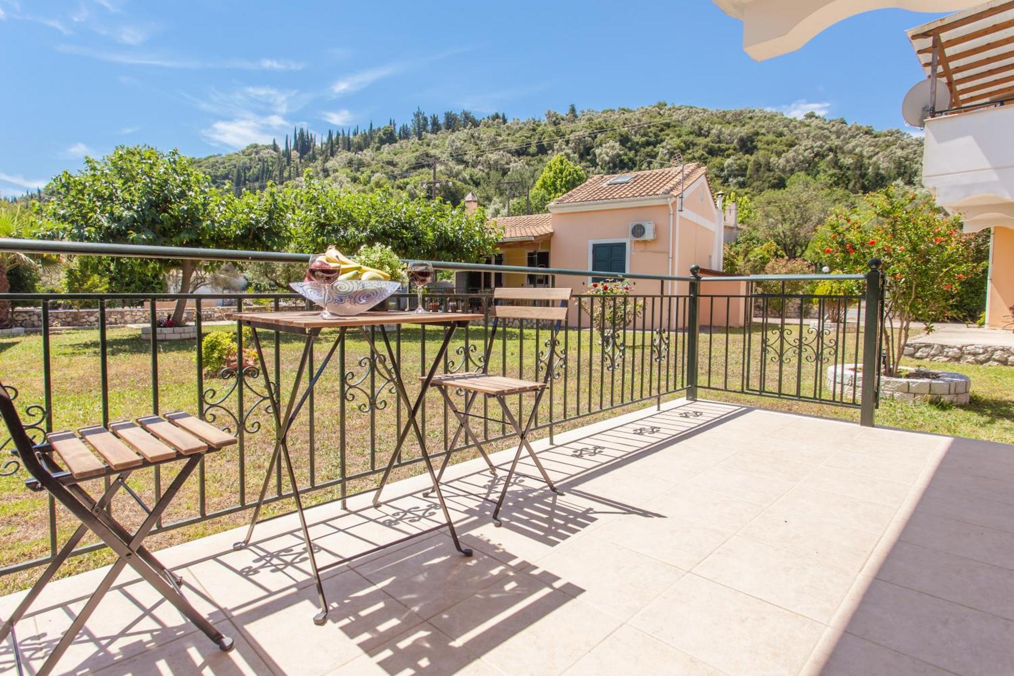 Cozy Apartments In City'S Suburbs Lefkada City Bagian luar foto